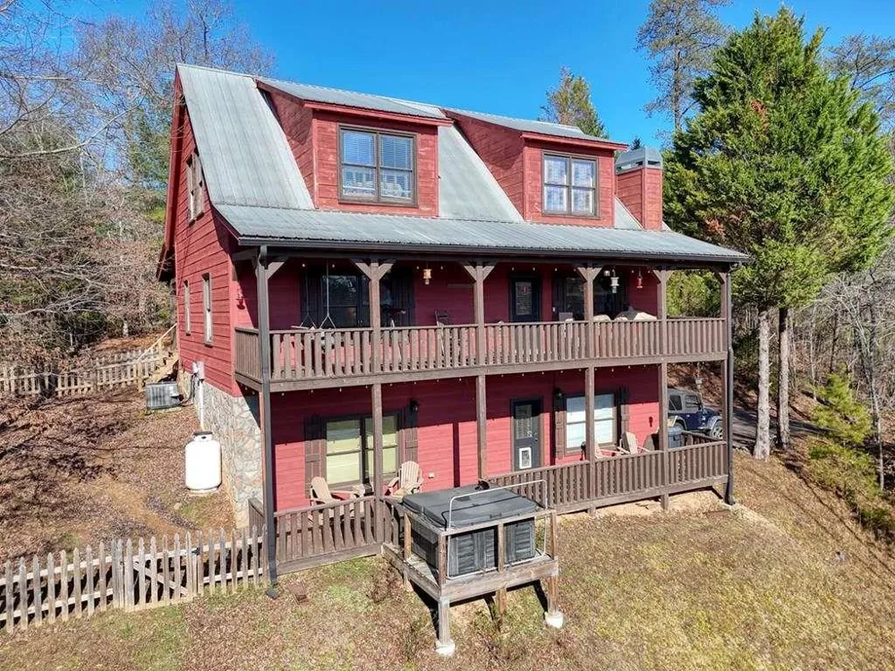 2567 Todd Shook Road Young Harris, GA 30582