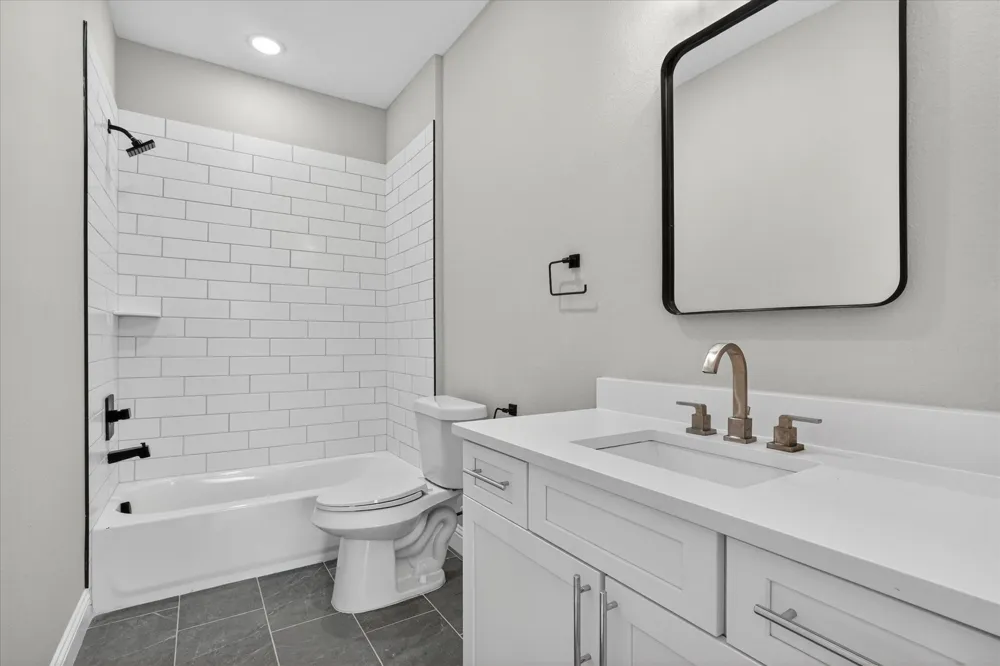 808 Premier Grand Prairie, TX 75051