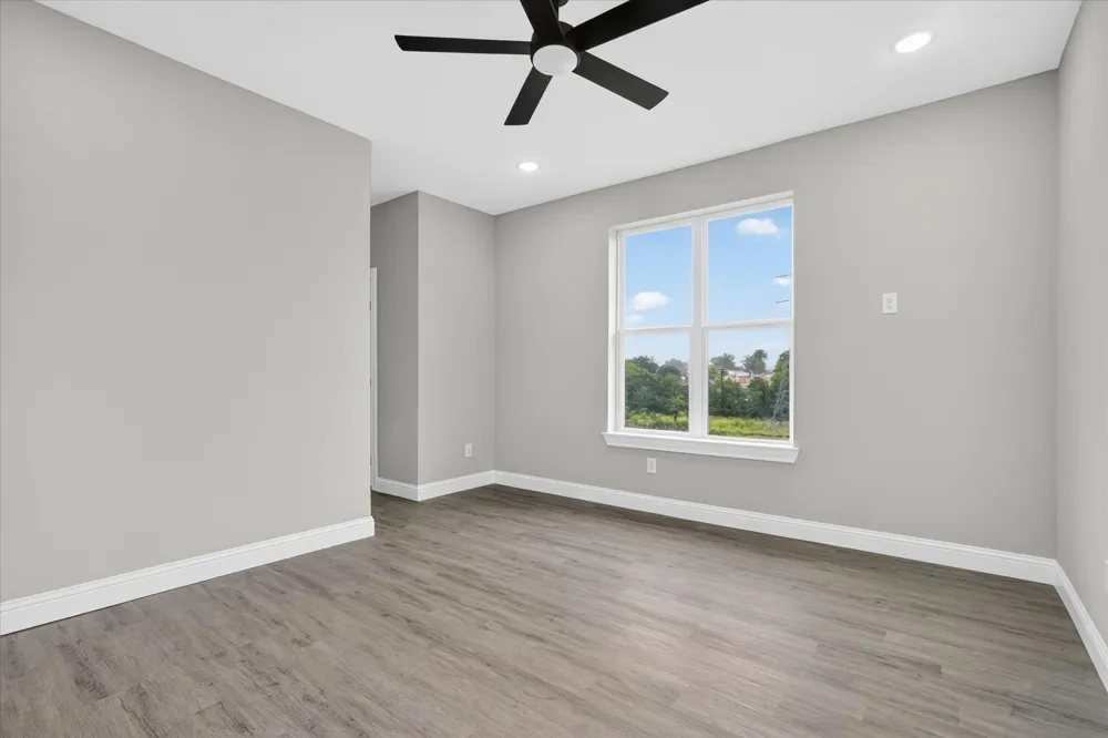 808 Premier Grand Prairie, TX 75051