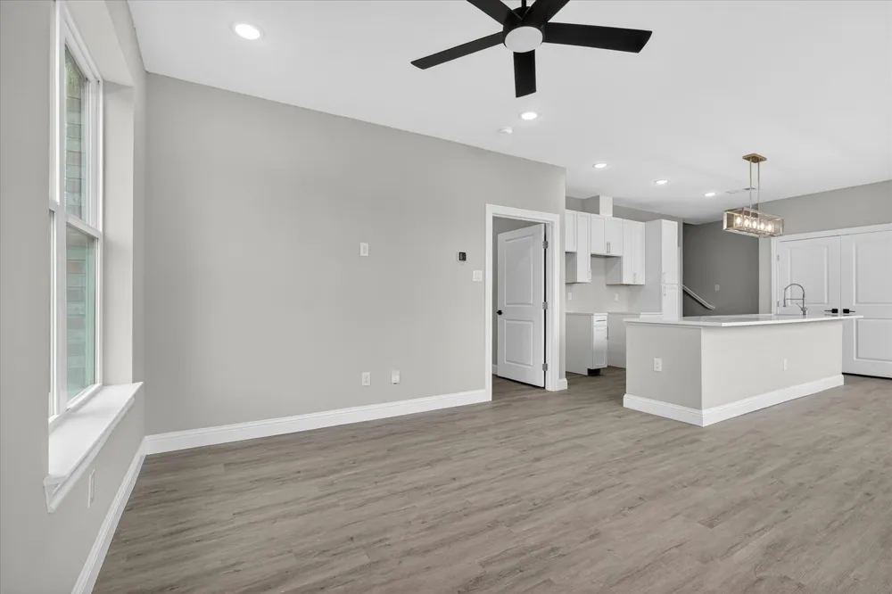 808 Premier Grand Prairie, TX 75051