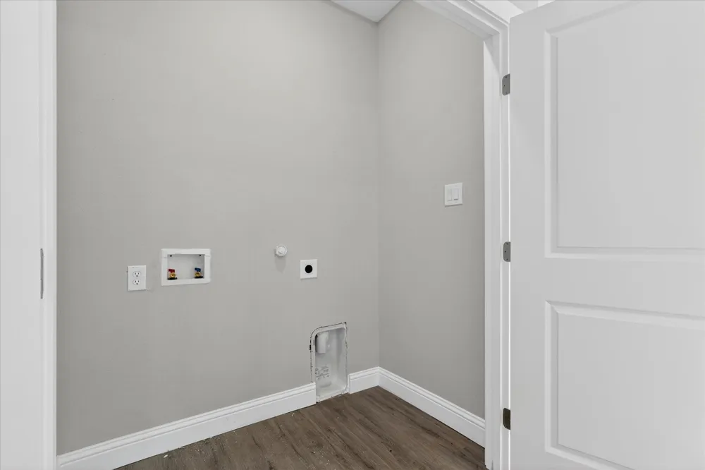 808 Premier Grand Prairie, TX 75051