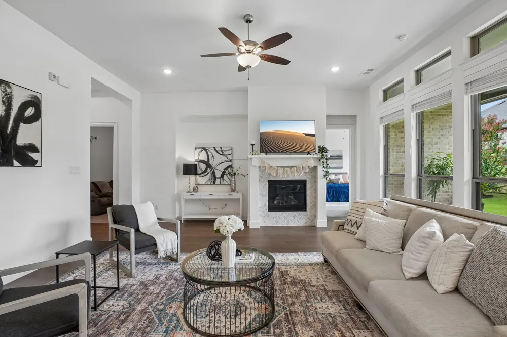 1816 LONGSPUR DRIVE Argyle, TX 76226