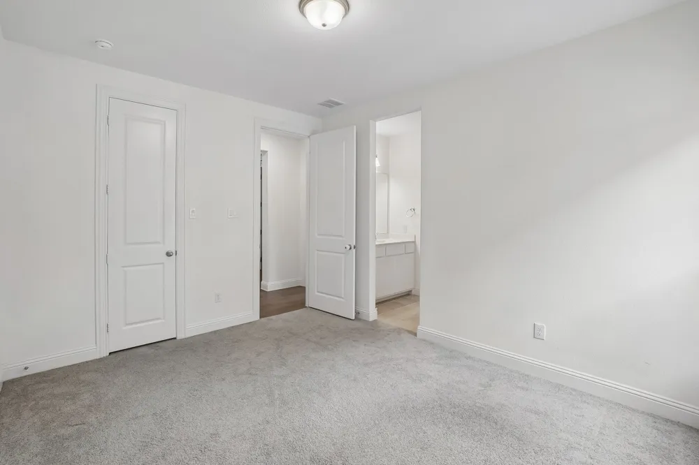 1816 LONGSPUR DRIVE Argyle, TX 76226