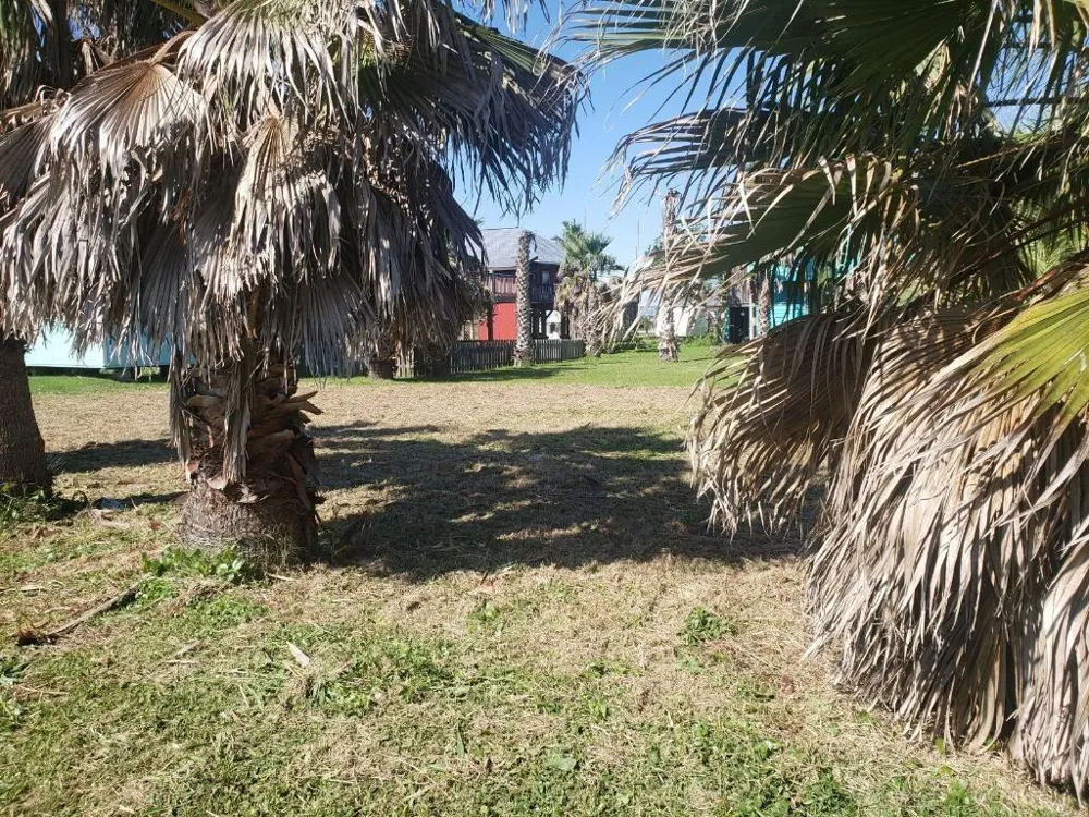 111 Bud Drive Crystal Beach, TX 77650
