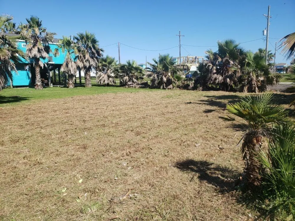 111 Bud Drive Crystal Beach, TX 77650