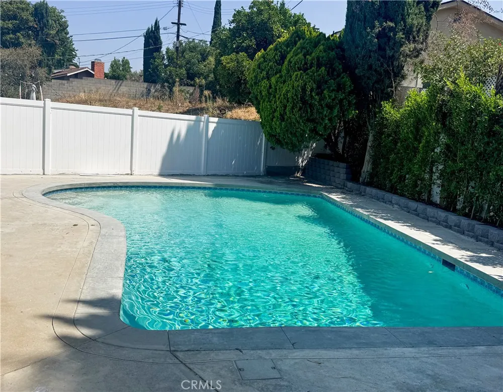 13131 Crewe North Hollywood, CA 91605