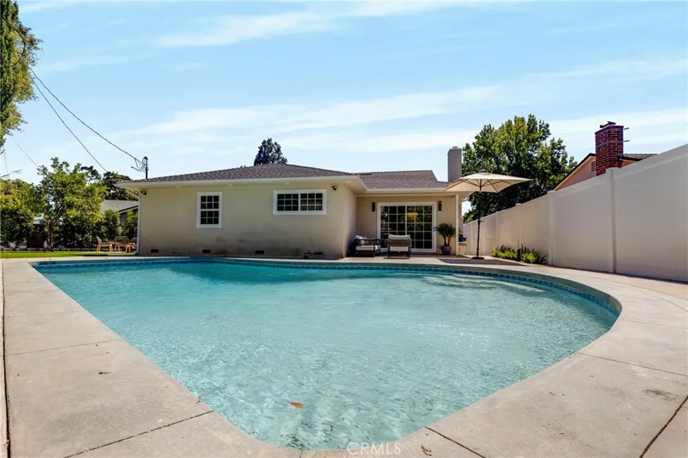 13131 Crewe North Hollywood, CA 91605