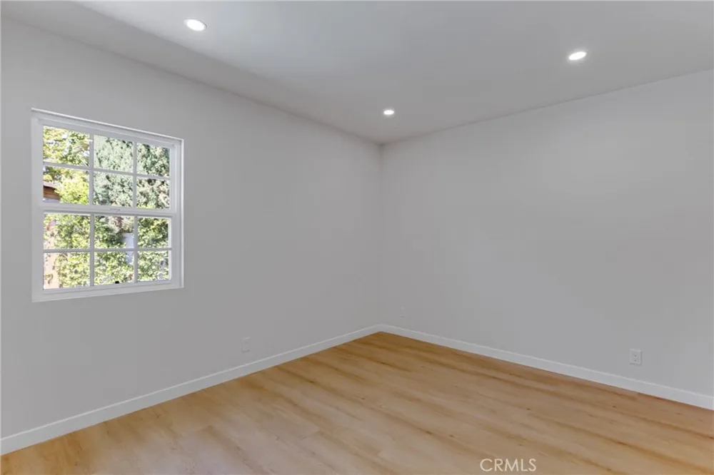 13131 Crewe North Hollywood, CA 91605