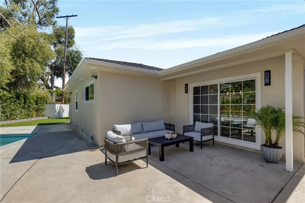 13131 Crewe North Hollywood, CA 91605