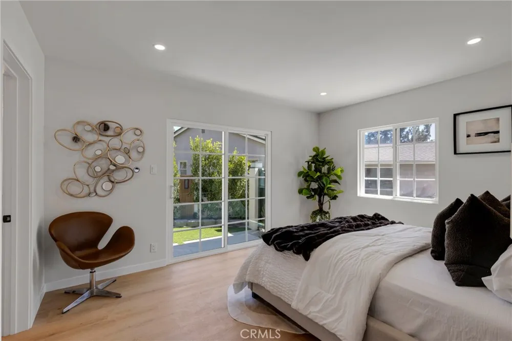 13131 Crewe North Hollywood, CA 91605