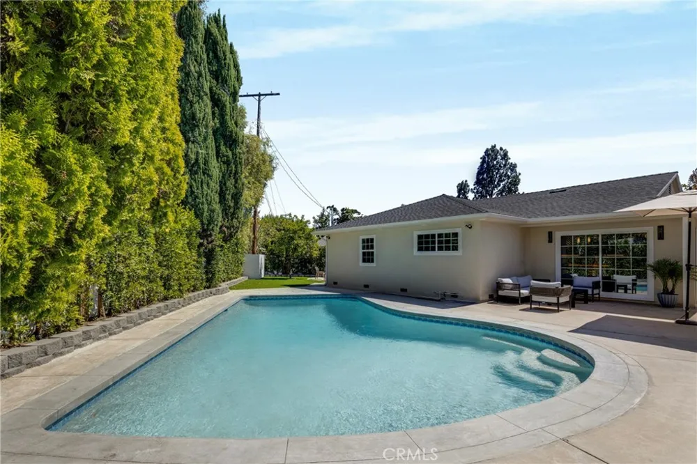 13131 Crewe North Hollywood, CA 91605