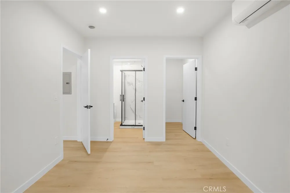 13131 Crewe North Hollywood, CA 91605