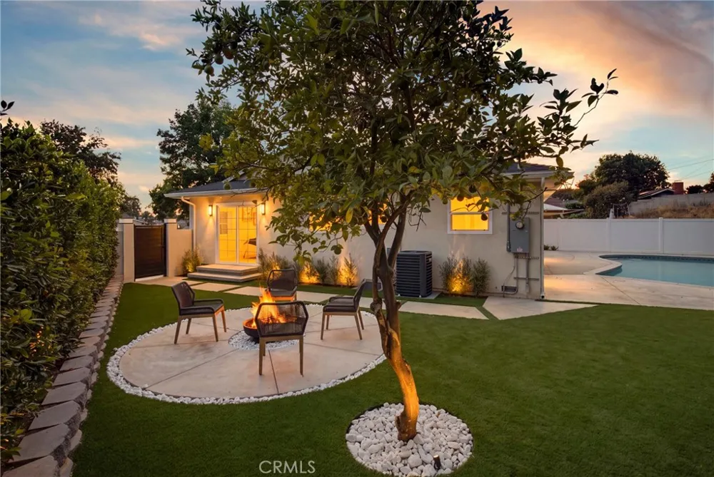 13131 Crewe North Hollywood, CA 91605