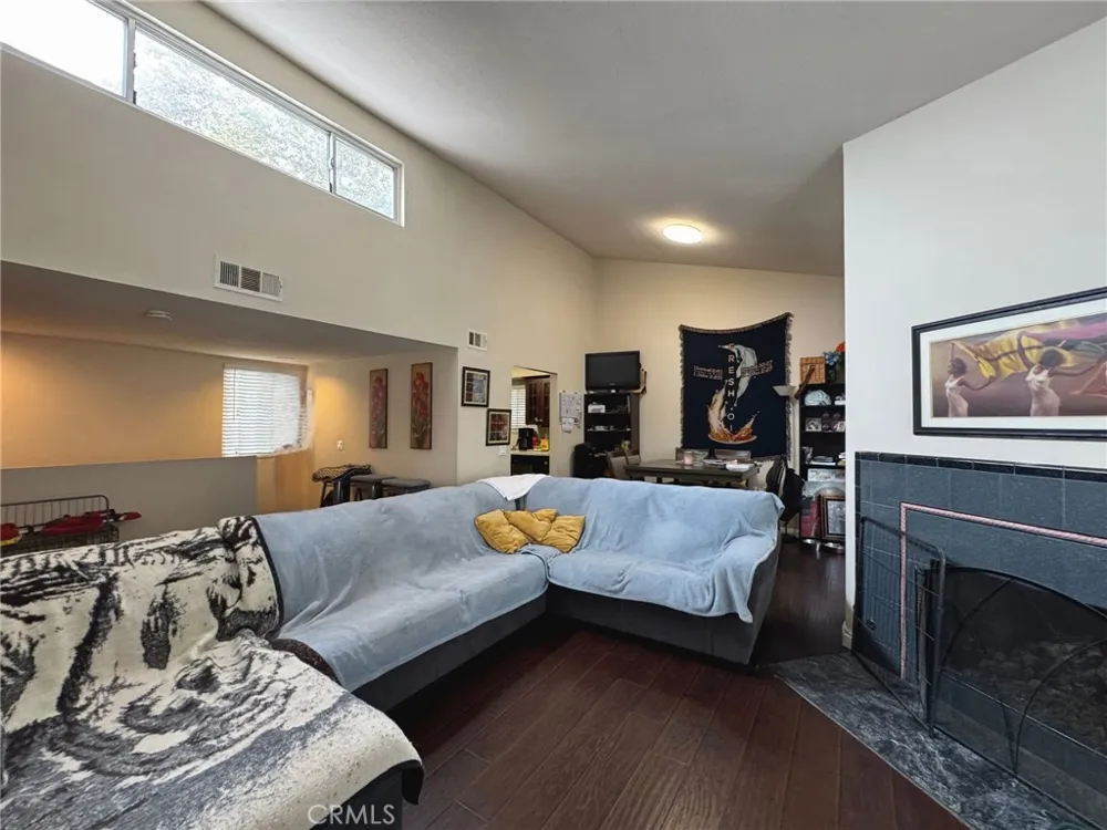 9382 Shadowood Drive Montclair, CA 91763