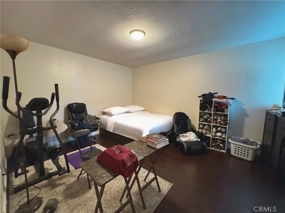 9382 Shadowood Drive Montclair, CA 91763