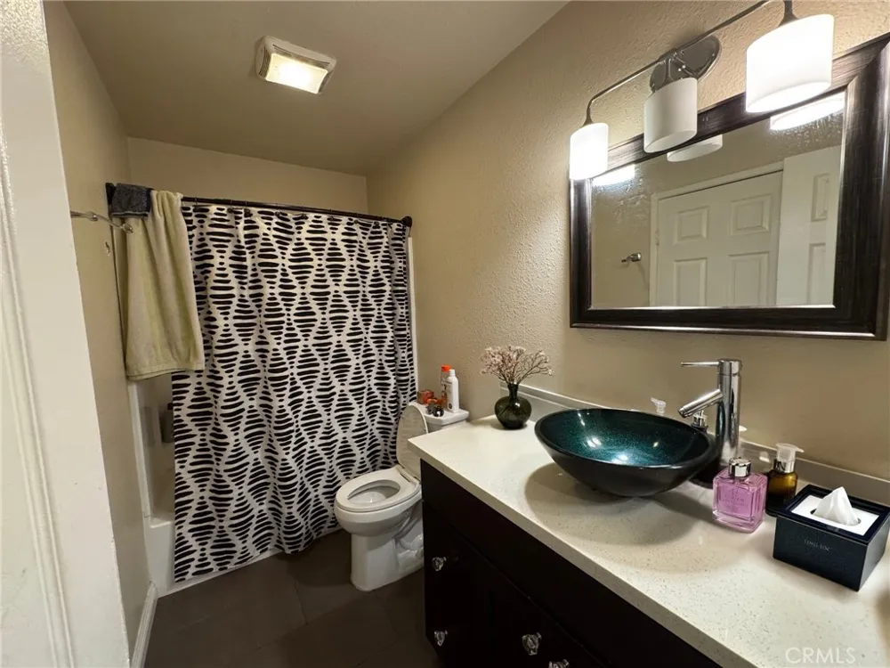 9382 Shadowood Drive Montclair, CA 91763