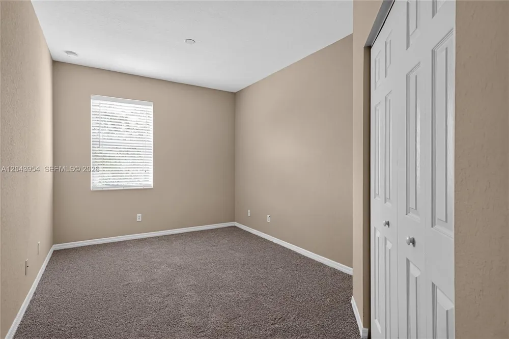 9317 Natures Way Fort Pierce, FL 34945