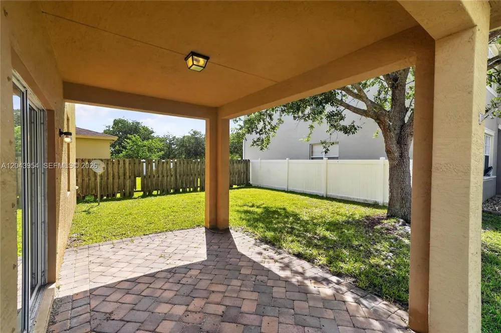 9317 Natures Way Fort Pierce, FL 34945