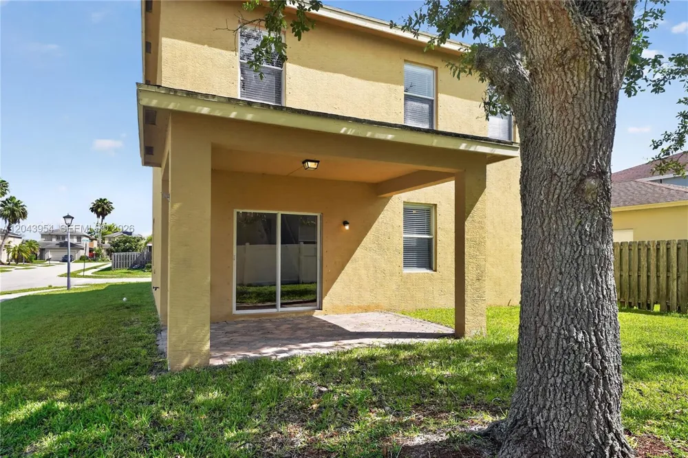 9317 Natures Way Fort Pierce, FL 34945