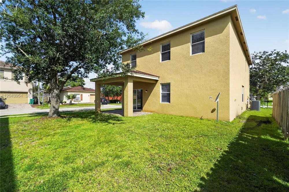 9317 Natures Way Fort Pierce, FL 34945