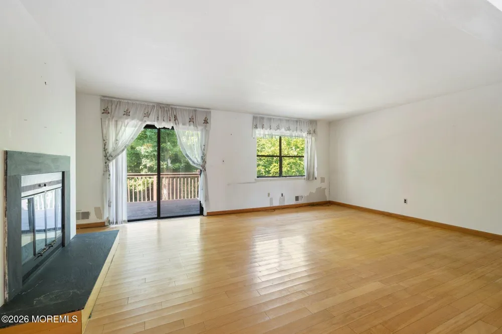703 Merrywood Drive Edison, NJ 08817