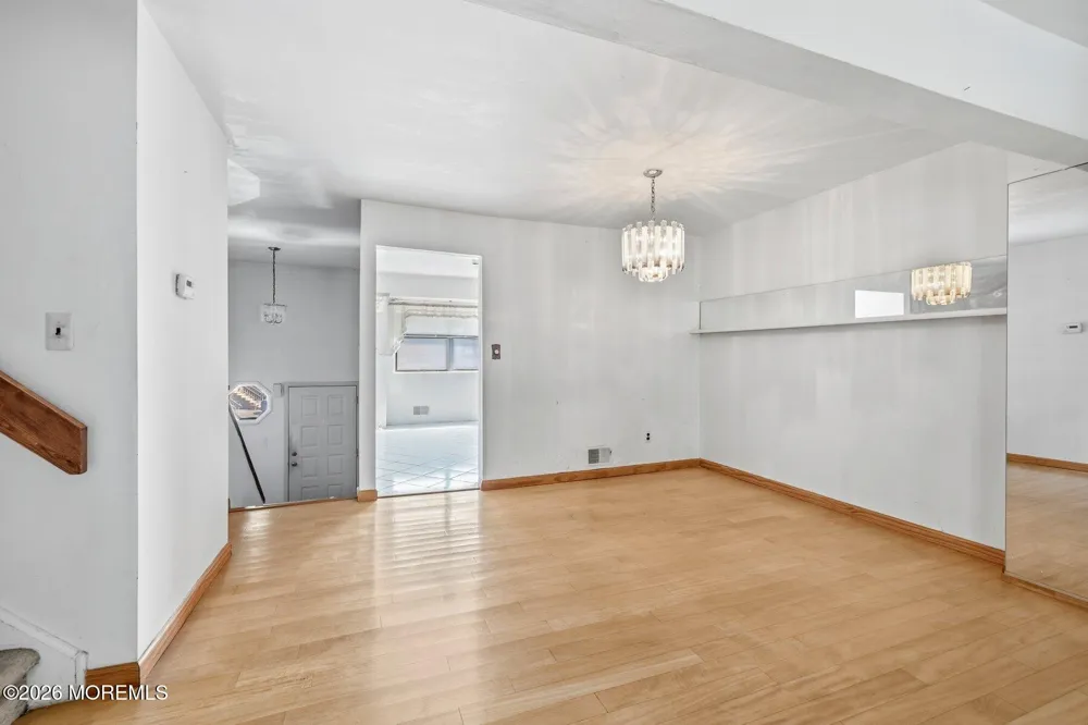 703 Merrywood Drive Edison, NJ 08817