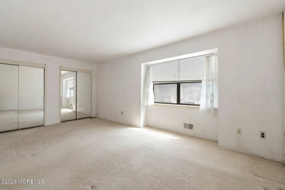 703 Merrywood Drive Edison, NJ 08817