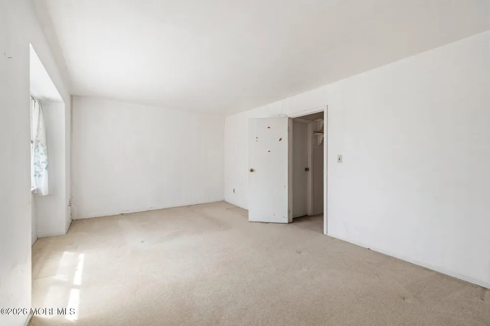 703 Merrywood Drive Edison, NJ 08817