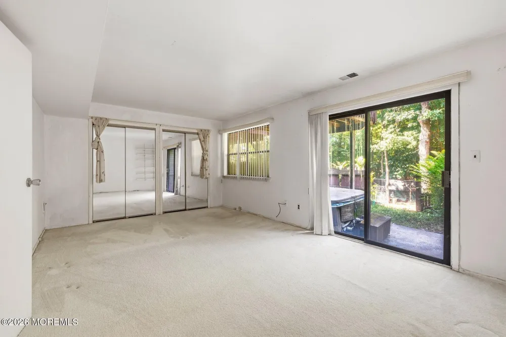 703 Merrywood Drive Edison, NJ 08817