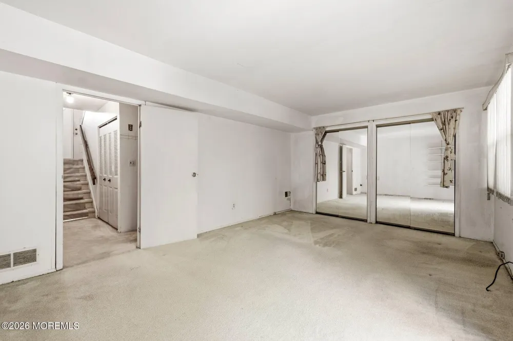 703 Merrywood Drive Edison, NJ 08817