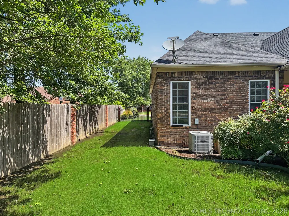1550 Redwood Place Tahlequah, OK 74464