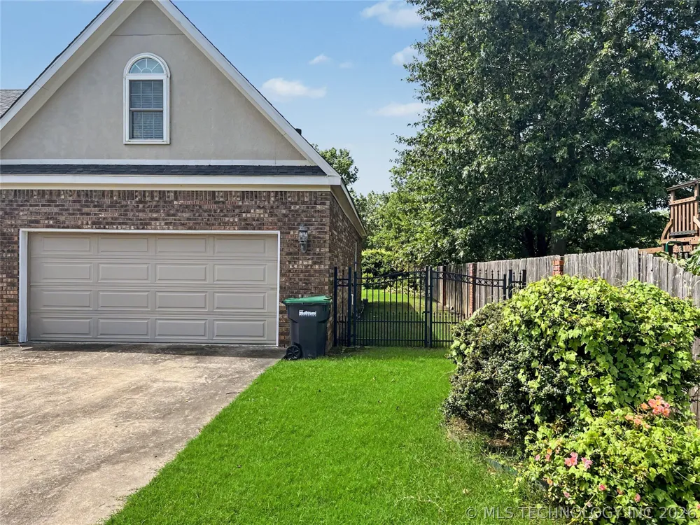 1550 Redwood Place Tahlequah, OK 74464