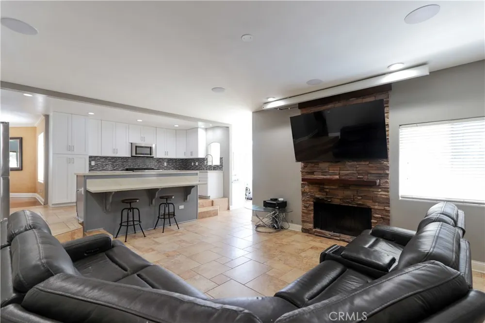 4826 Faculty Avenue Long Beach, CA 90808