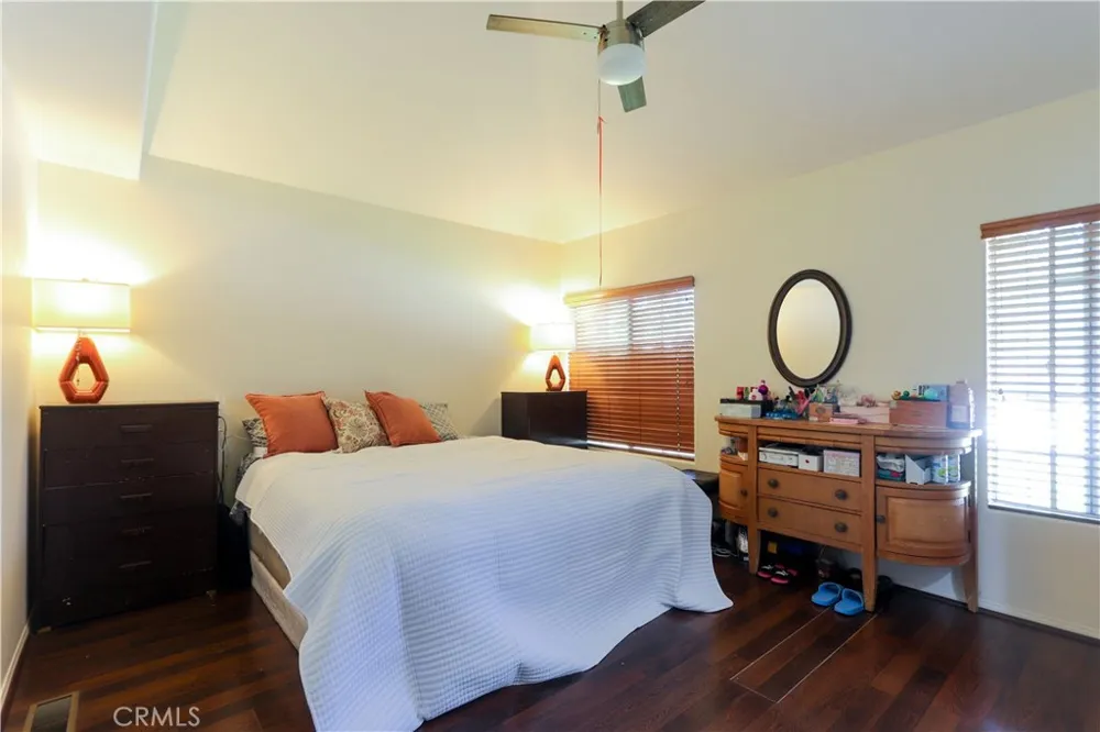 4826 Faculty Avenue Long Beach, CA 90808
