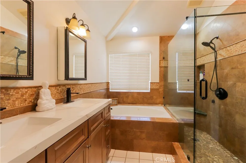 4826 Faculty Avenue Long Beach, CA 90808