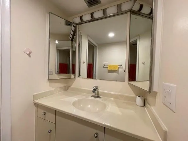 3304 Aruba Way #J4 Coconut Creek, FL 33066