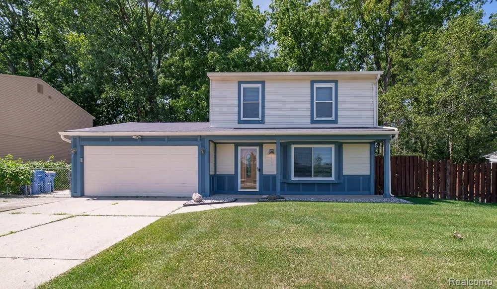 1034 Parkway Waterford Charter Township, MI 48328