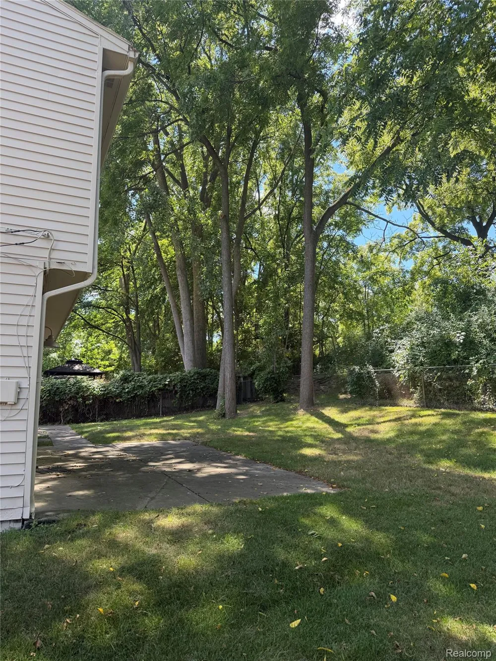 1034 Parkway Waterford Charter Township, MI 48328