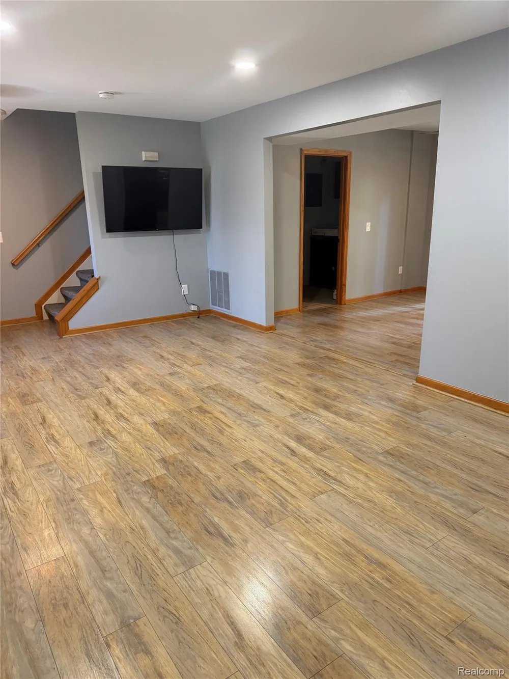 1034 Parkway Waterford Charter Township, MI 48328
