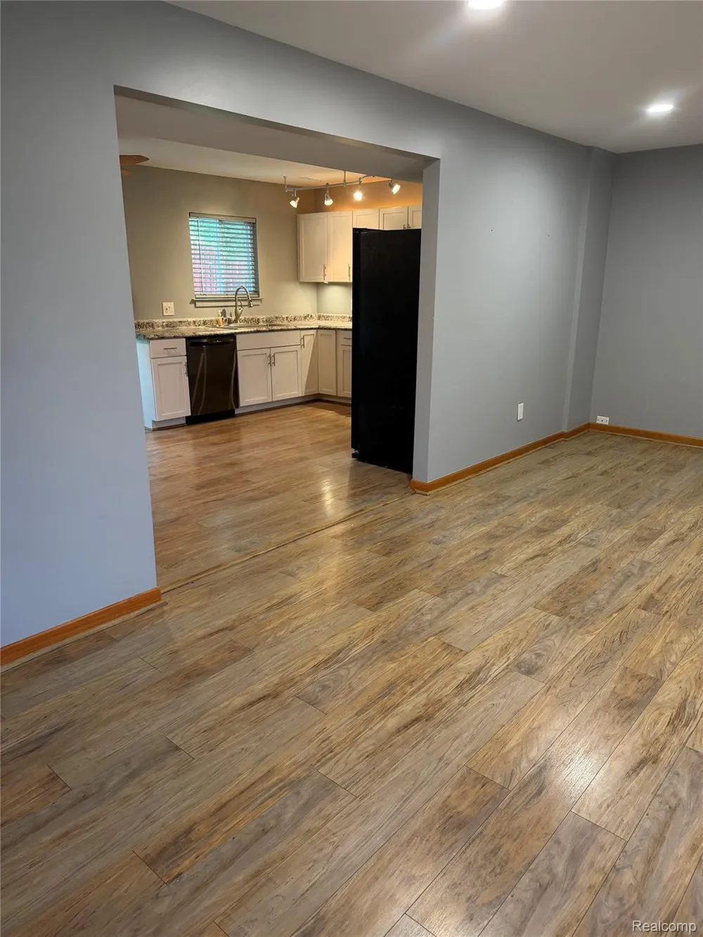 1034 Parkway Waterford Charter Township, MI 48328