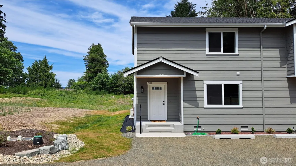 3111 E Camellia Way Port Orchard, WA 98366