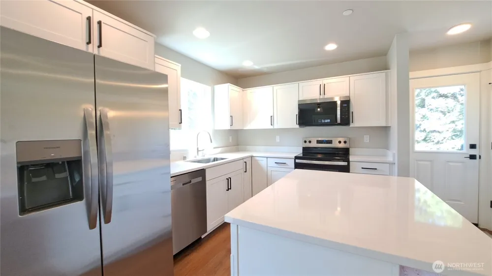 3111 E Camellia Way Port Orchard, WA 98366