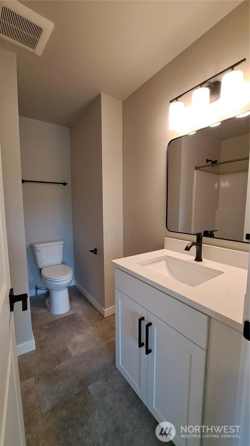 3111 E Camellia Way Port Orchard, WA 98366