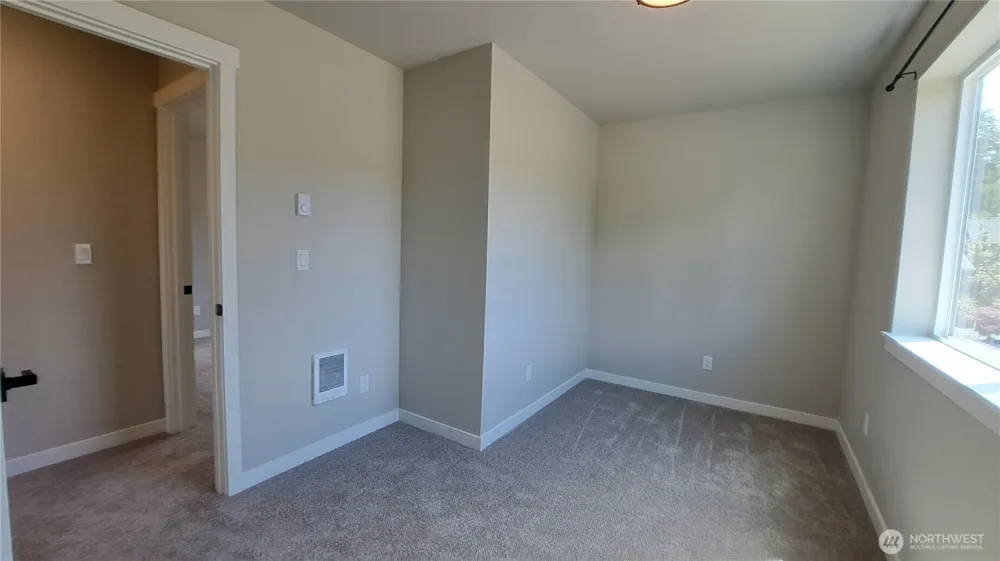 3111 E Camellia Way Port Orchard, WA 98366