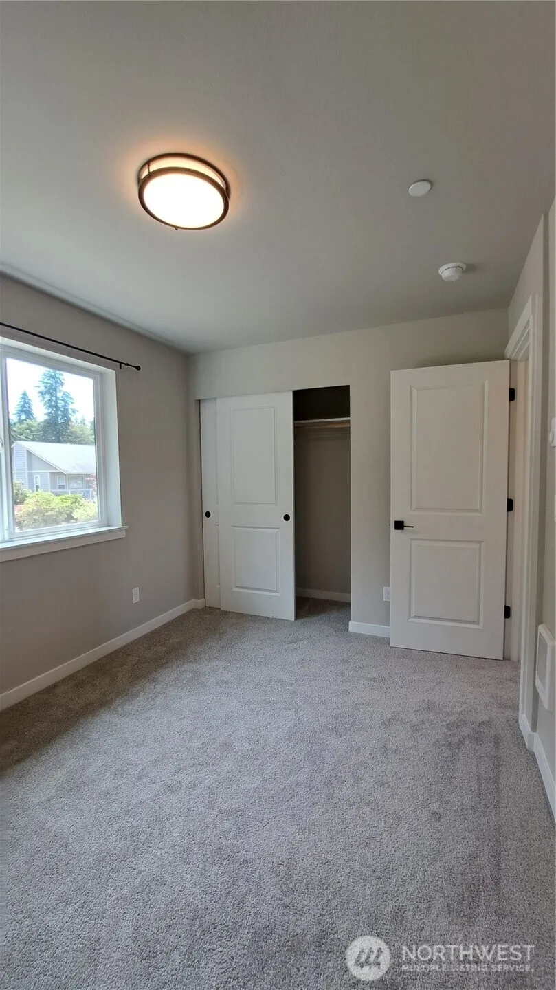 3111 E Camellia Way Port Orchard, WA 98366