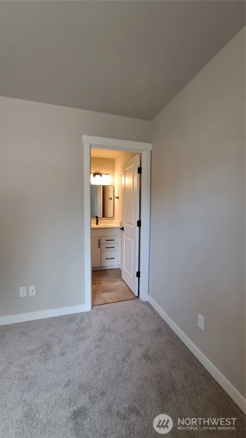 3111 E Camellia Way Port Orchard, WA 98366