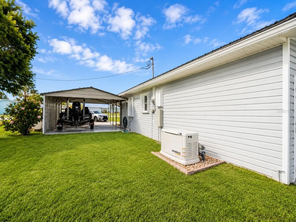 1205 LISA LANE Okeechobee, FL 34974