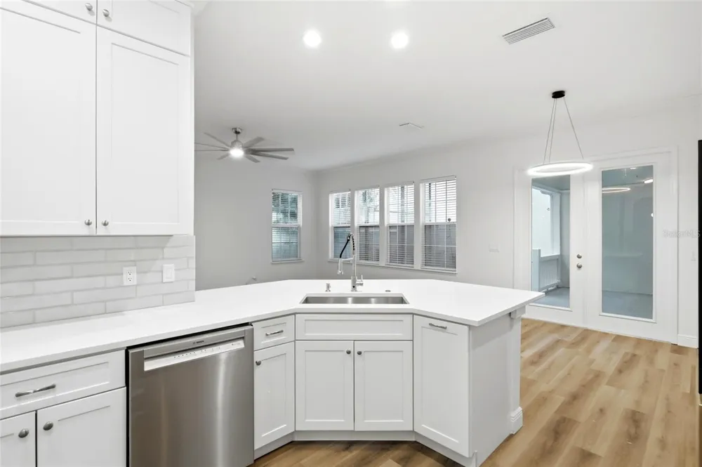 912 WATERSIDE DRIVE Celebration, FL 34747