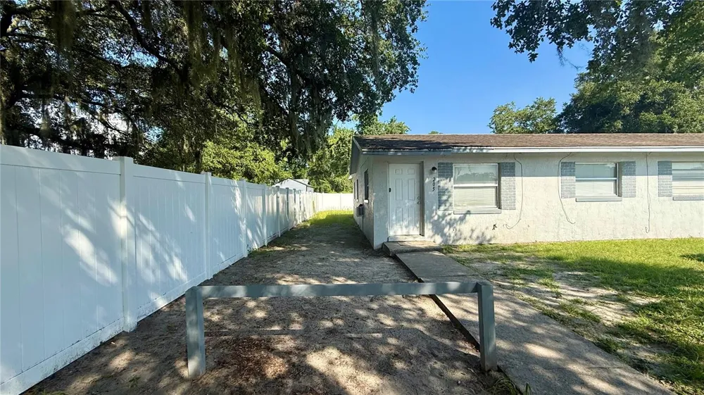 205 MILL STREET Wildwood, FL 34785