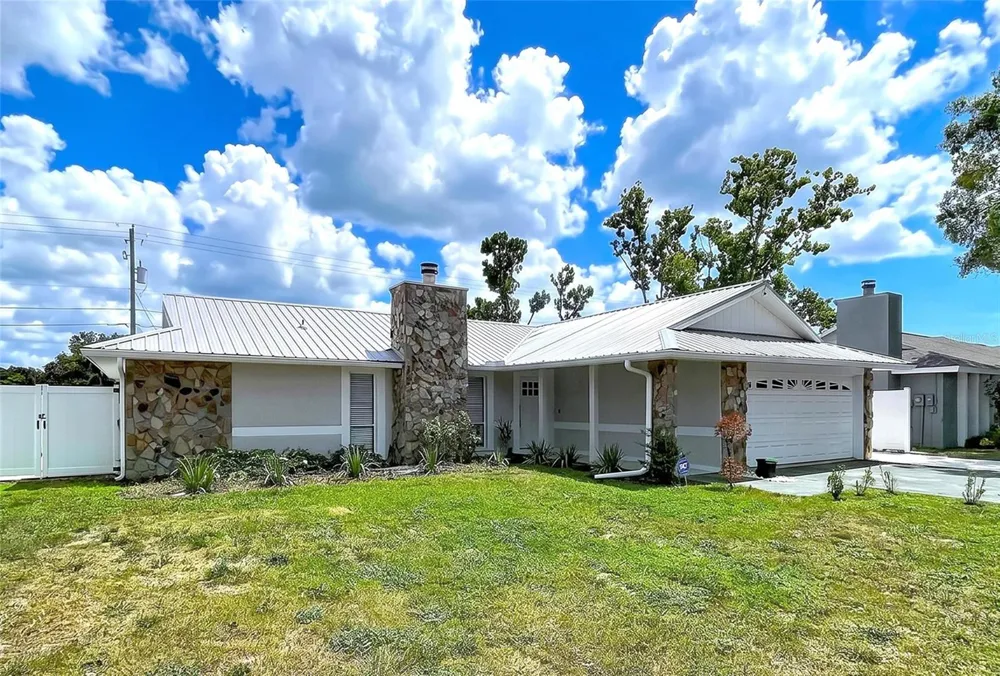5520 FULMAR DRIVE Tampa, FL 33625